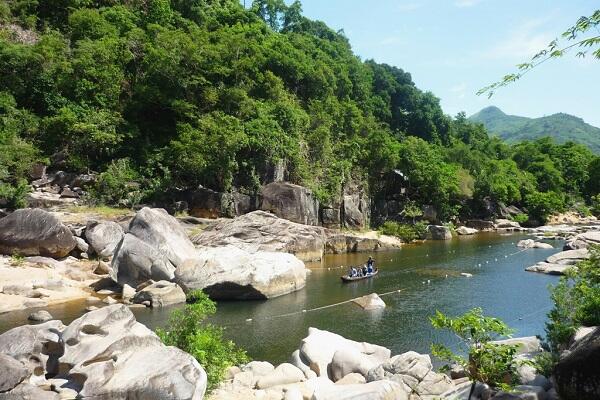 Khu du lịch sinh thái Hầm Hô ở Tây Sơn Bình Định